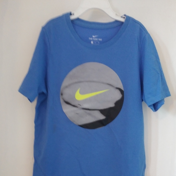 Nike Other - The Nike Tee Dri-fit Graphic T-shirt
